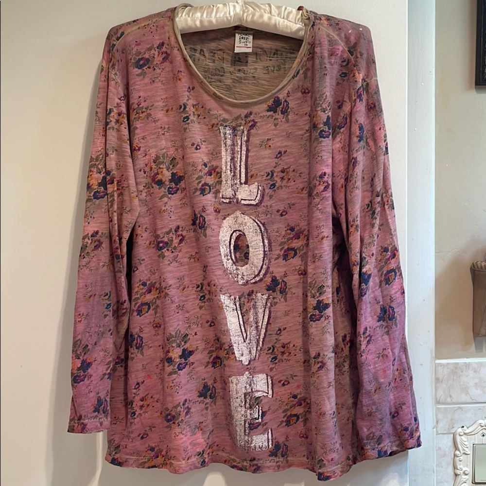Magnolia pearl LOVE one size fits all generously sized long sleeve tee